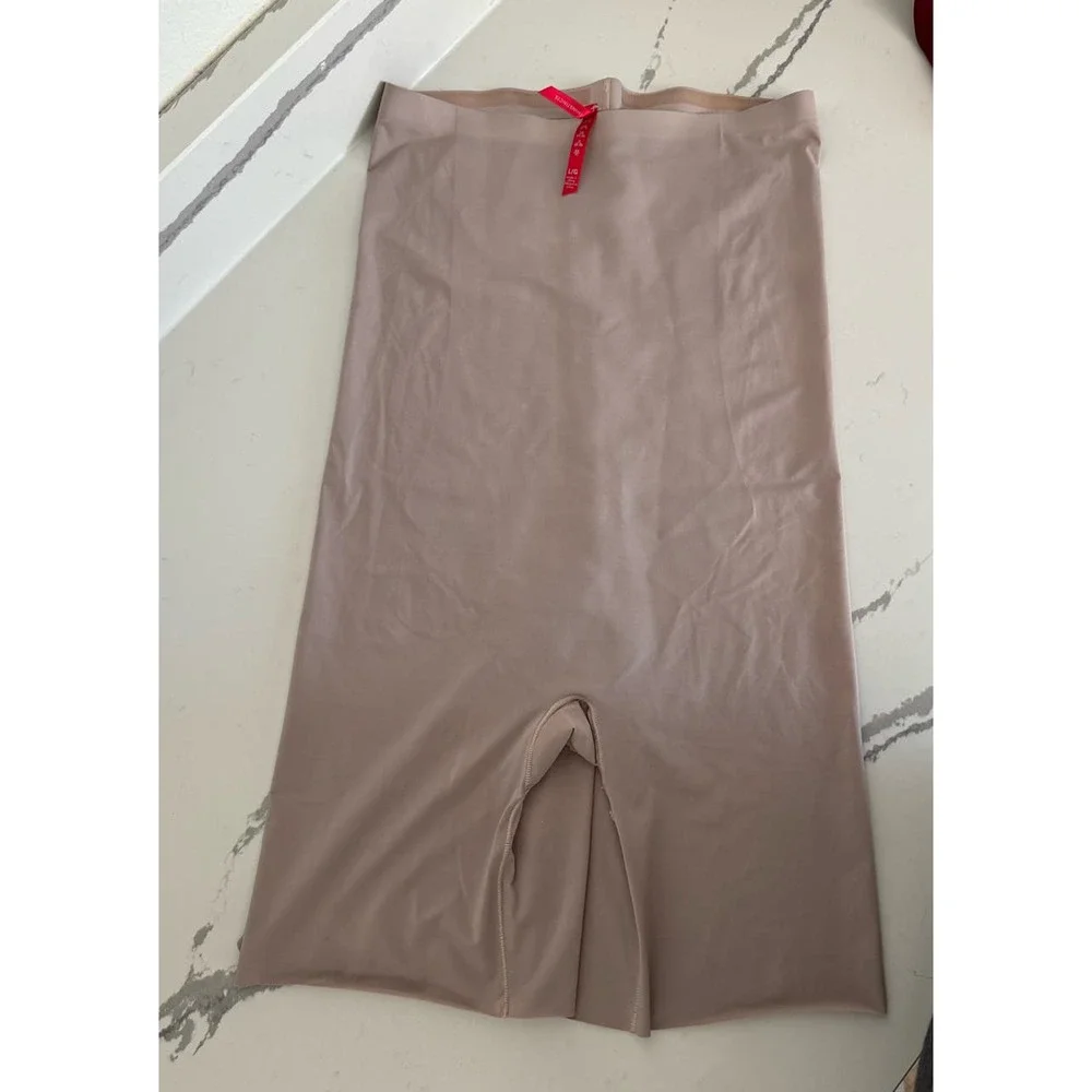 Spanx Thinstincs Nude Body‎ Countour Shorts Size Large